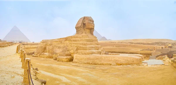 Большой Сфинкс Самая Известная Достопримечательность Визитная Карточка Египетского Города Гиза — стоковое фото