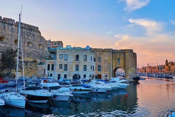 Senglea Birgu 몰타의 도시를 나누어 Vittoriosa 마리나 요새의 요새를 — 스톡 사진