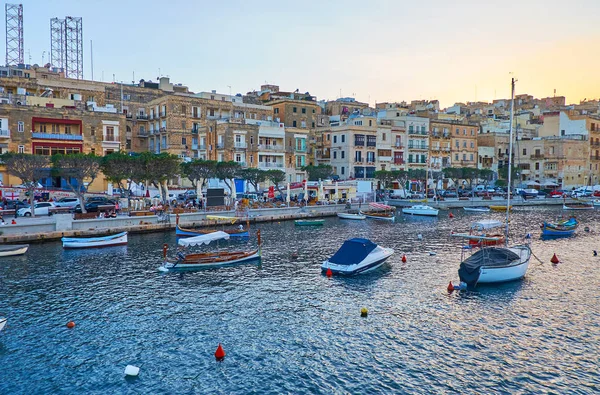 Senglea Malta Junio 2018 Viaje Nocturno Yate Largo Costa Isla — Foto de Stock