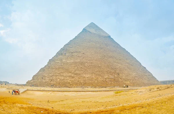 Winter Giza Pyramid Complex Heavy Clouds Dusty Fog Egypt — Stock Photo, Image
