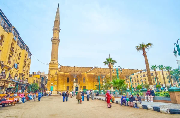 Cairo Egito Dezembro 2017 Ampla Rua Leva Mesquita Hussein Lugar — Fotografia de Stock