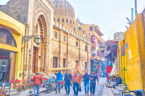 Cairo Egitto Dicembre 2017 Lazy Afterhoon Gamaleya Street Walking Locals — Foto Stock