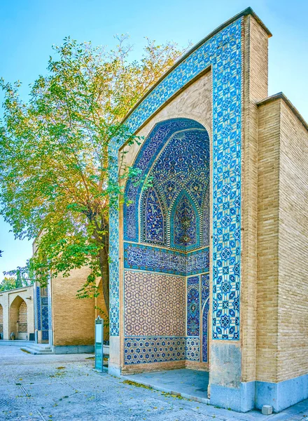 Isfahan Iran Lokakuu 2017 Valtava Portaali Jossa Laatoitetut Koristeet Chehel — kuvapankkivalokuva