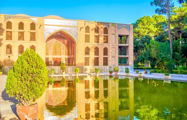 Isfahan Iran Oktober 2017 Der Wunderschöne Chehel Sotoun Palast Umgeben — Stockfoto