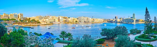 Sliema Gezichten Exiles Bay Julian Stad Gezien Achter Independence Garden — Stockfoto