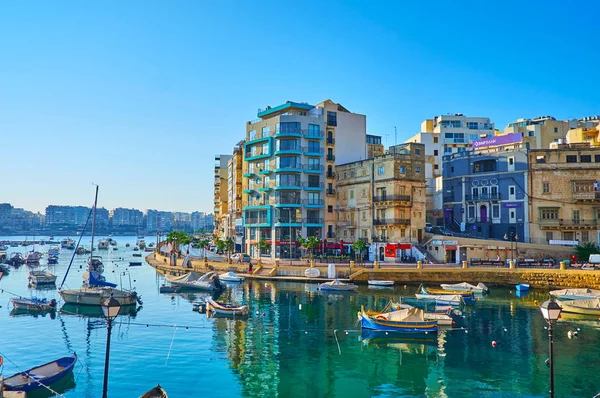 Julians Malta Juni 2018 Njuta Utsikten Spinola Bay Med Många — Stockfoto