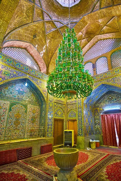 Isfahan 2017 Seyed 모스크의 모하마드 Bagher Shafti 무덤은으로 빈티지 샹들리에 — 스톡 사진