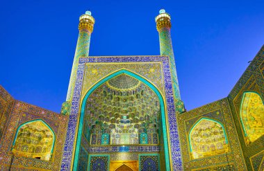 Geleneksel Fars desen, Isfahan, Iran kiremitli dekorasyon güzel cephe portalıyla şah Camii