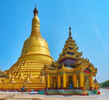 Muhteşem Shwemawdaw Pagoda altın Tanrı'nın Tapınağı, Bago, Myanmar olarakta adlandırılır.