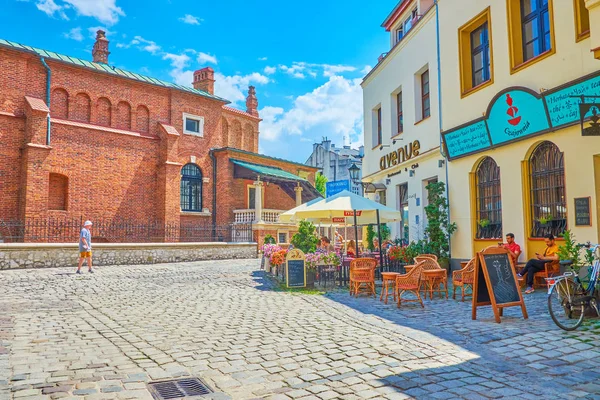 波兰克拉科夫 2018年6月21日 历史上的卡齐米兹区是在许多老咖啡馆吃午饭的最佳场所 可以欣赏到中世纪的地标 6月21日在克拉科夫 — 图库照片