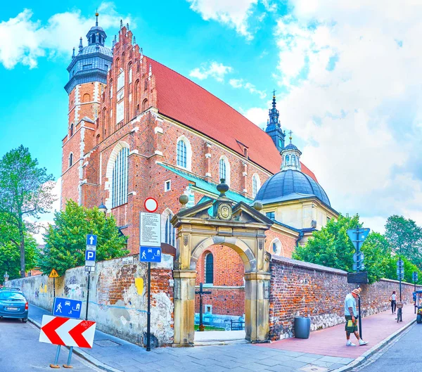 Krakow Poland June 2018 Small Entrance Arch Leads Courtyard Corpus — Stock Photo, Image