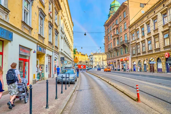 Krakow Polonia Junio 2018 Histórica Calle Stradomska Con Arco Iris —  Fotos de Stock