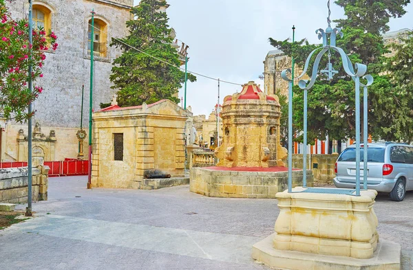 The garden at St Paul 's Church, Rabat, Malta — стоковое фото