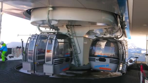 Gosau Austria February 2019 Spinning Gondolas Top Station Panorama Jet — Stock Video