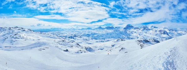 Panorama van Dachstein massief van de Krippenstein mount, Salzka — Stockfoto