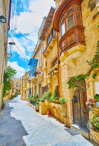 La rue étroite dans le vieux Rabat, Malte — Photo