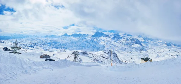 Panorama of cloudy Dachstein massif, Salzkammergut, Austria — Stock Photo, Image