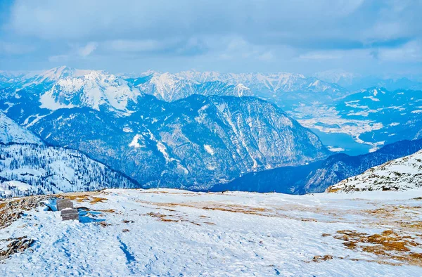 Hallstattersee sjön från toppen, Dachstein-Krippenstein, Salzka — Stockfoto