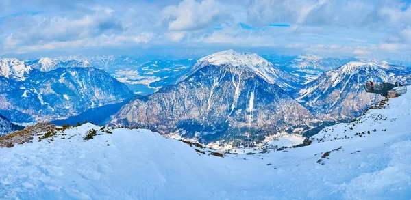 Panorama avec paysage alpin de Dachstein et plateau à cinq doigts — Photo