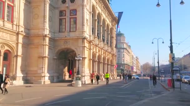 Wiedeń Austria Lutego 2019 Widok Boku Kamiennymi Portykami Opery Chodzeniem — Wideo stockowe