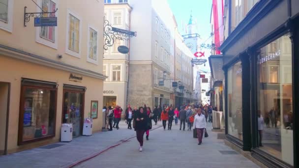 Salzburg Rakousko Února 2019 Užijte Nakupování Přelidněné Ulici Getreidegasse Historické — Stock video