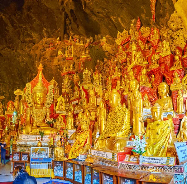 Interior de la Cueva de Pindaya, Myanmar — Foto de Stock