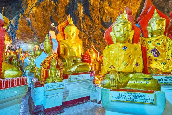 Estatuas de oro en la Cueva de Pindaya, Myanmar — Foto de Stock