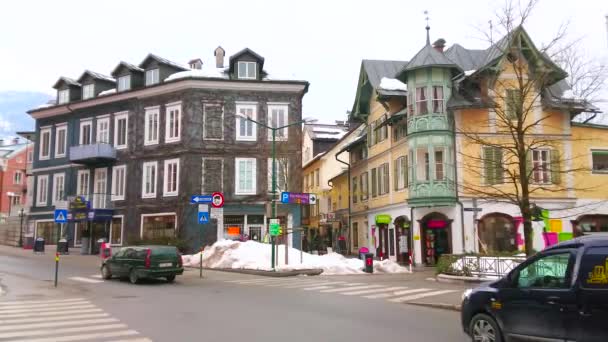 Bad Ischl Rakousko Února 2019 Klidný Provoz Starém Městě Výhledem — Stock video