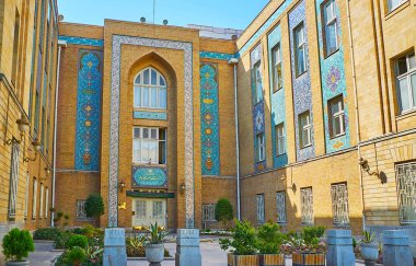 İran Dışişleri Bakanlığı Binası, Tahran, Ira tarz.