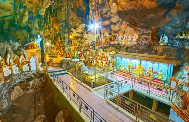 Angel'ın gölet Pindaya mağarasında, Myanmar