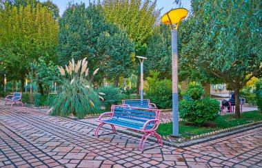 Relax ın Artists Park, Tahran, Iran