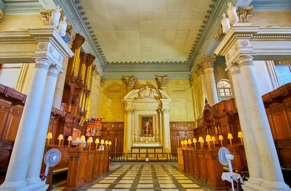 Sala modlitewna anglikańskiej Pro-Cathedral w Valletcie, Malta — Zdjęcie stockowe