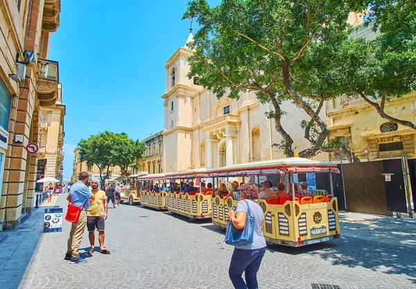 Walk in center of Valletta, Malta — Stock Photo, Image