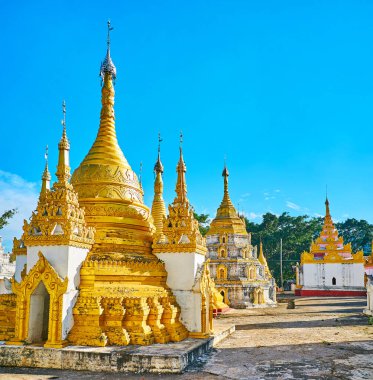 Nget Pyaw Taw paya, Pindaya, Myanmar süslü stupas arasında