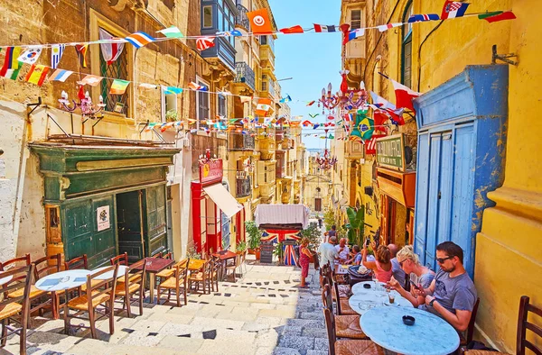 I bar in via Santa Lucia, La Valletta, Malta — Foto Stock
