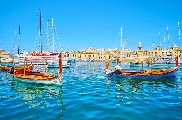 Tradiční vodní taxy na Maltě, Birgu — Stock fotografie