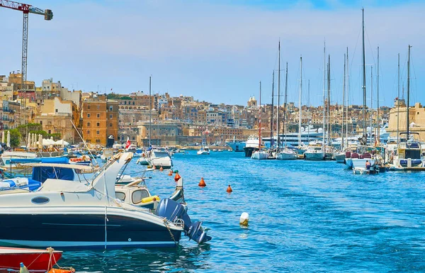 Yacht hamn i Birgu, Malta — Stockfoto