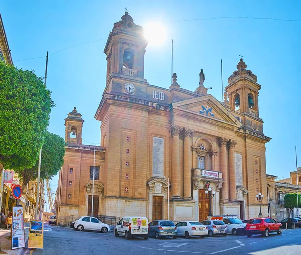 Bucak Nativity Kilisesi'nin cephesi, Senglea, Malta — Stok fotoğraf