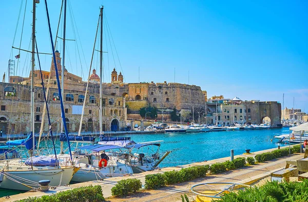 De gamla vallarna i Senglea, Malta — Stockfoto