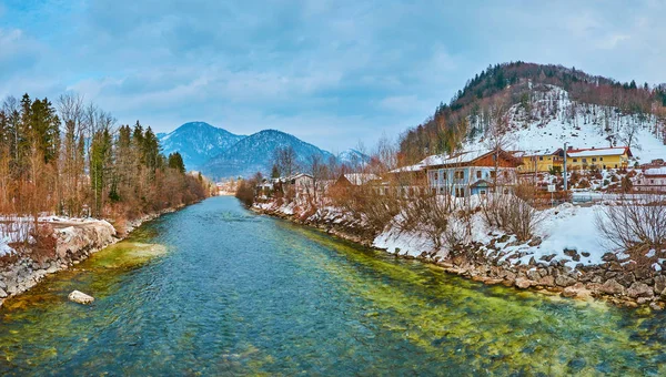 Paseo por el río Traun, Bad Ischl, Austria — Foto de Stock