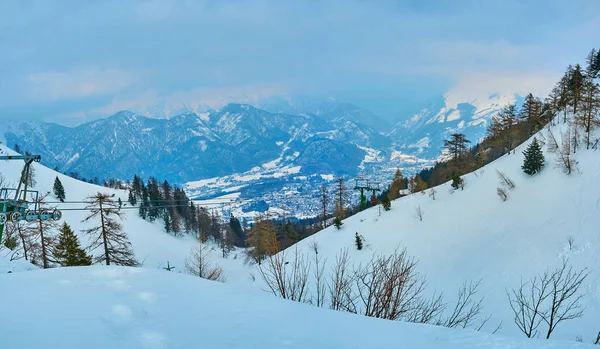 雾蒙蒙的阿尔卑斯山，巴德伊施尔，萨尔茨卡默古特，奥地利 — 图库照片