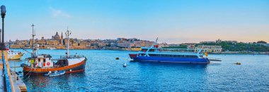 Sliema'dan Valletta Kuzey Limanı Panoraması, Malta 