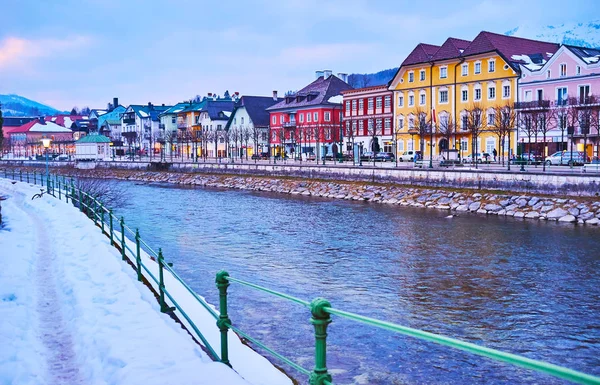 La noche de invierno en Bad Ischl, Salzkammergut, Austria — Foto de Stock