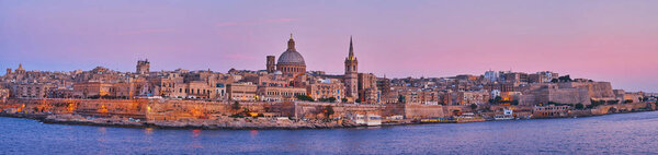 Сумерки над Валлеттой, Мальта

