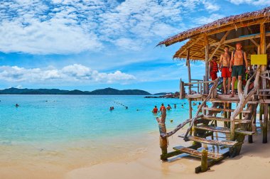 Sahilde stilt kulübe, Khai Nai adası, Phuket, Tayland
