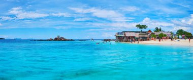 Zümrüt Andaman denizi, Khai Nai adası, Phuket, Tayland 