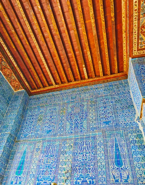 阿克松库尔（蓝色）清真寺的瓷砖图案，开罗，埃及 — 图库照片