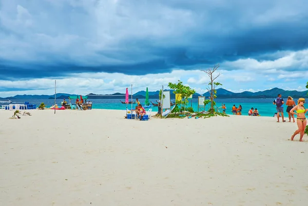 The white beach of Khai Nai island, Phuket, Thailand — Stock Photo, Image