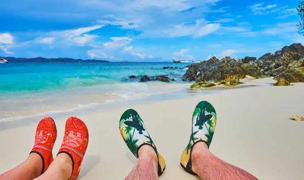 Le scarpe della barriera corallina, isola di Khai Nok, Phuket, Thailandia — Foto Stock