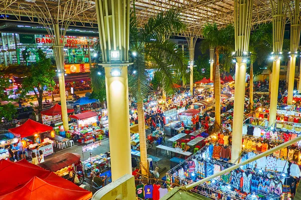 Banzaan Night Bazaar, Patong, Phuket, Thajsko — Stock fotografie